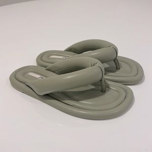 Zara Leather Pool Noodle Flip Flops Sage Green Sz 36